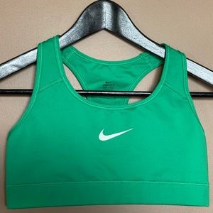 Nike Green Sports Bra Small Light Compression